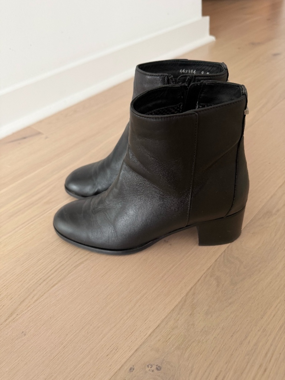 Aquatalia Waterproof Ankle Black Boot Size 9US